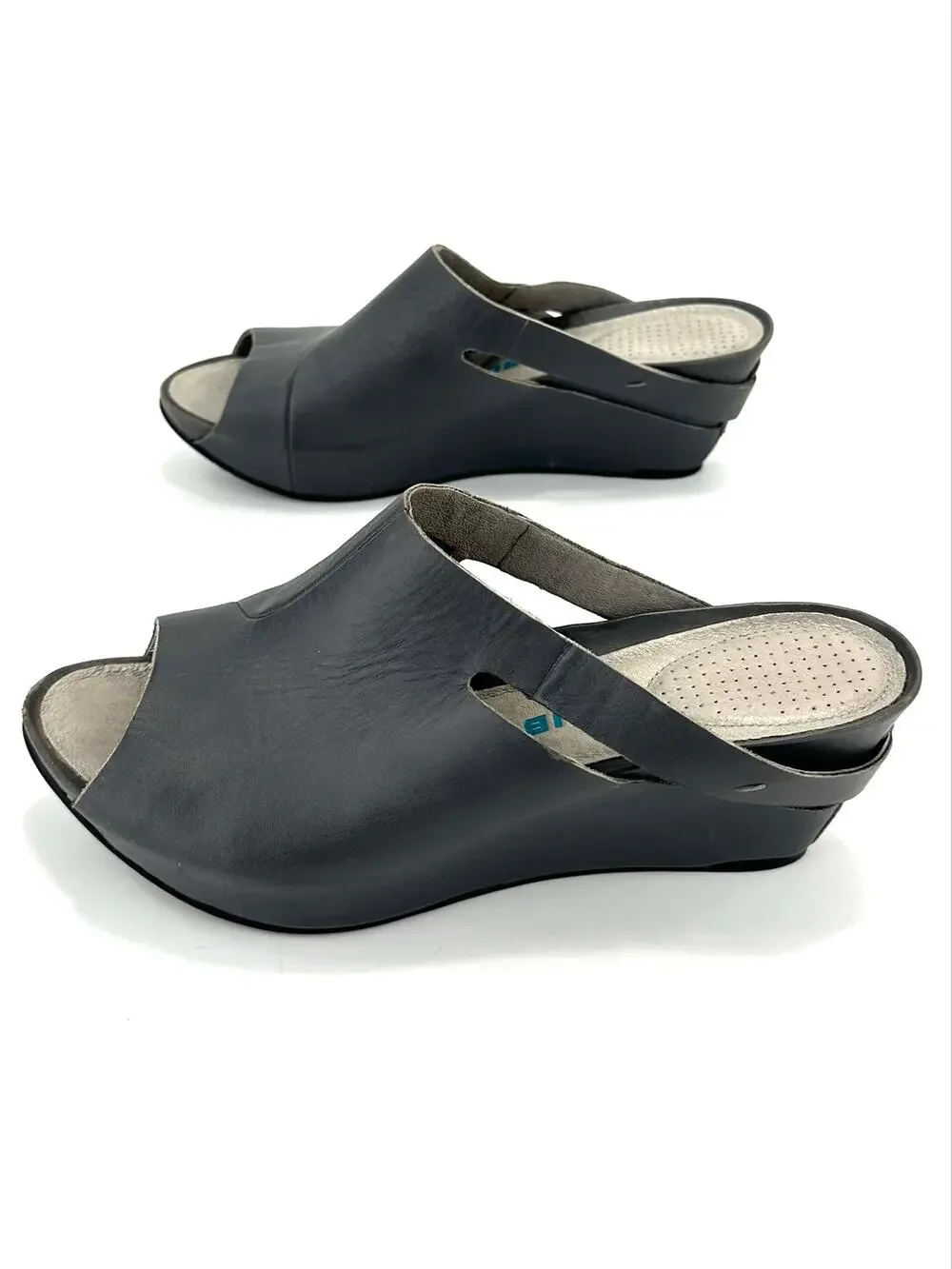 Tsubo Wedge Platform Sandal Size 7.5/38.5 Gray Leather Slide-In Comfort Heels